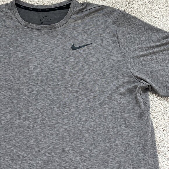 Nike Mens T Shirt XXL Gray Short Sleeve Dri Fit Athletic Cut - Picture 3 of 12